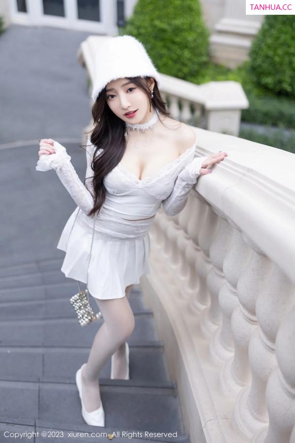 王馨瑶  [XiuRen]高清写真图 2023.12.25 No.7863 王馨瑶yanni 女神美腿第15张图片